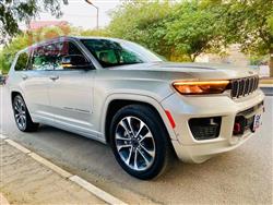 جیپ گراند شیرۆکی